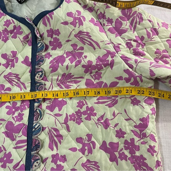 French Flair Womens Floral Pockets Quilted Button Up Scalloped Edges Jacket L - Picture 9 of 11